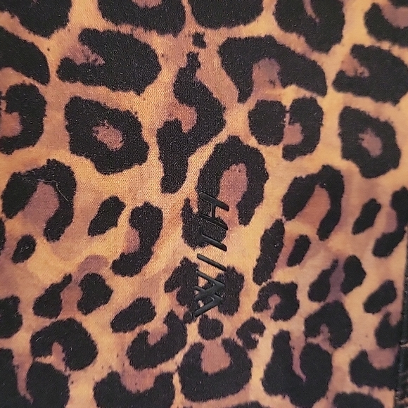 Rare WITH x Peloton Cheetah Print Capri Leggings - Picture 6 of 16